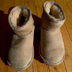 Toddler UGGS size 8